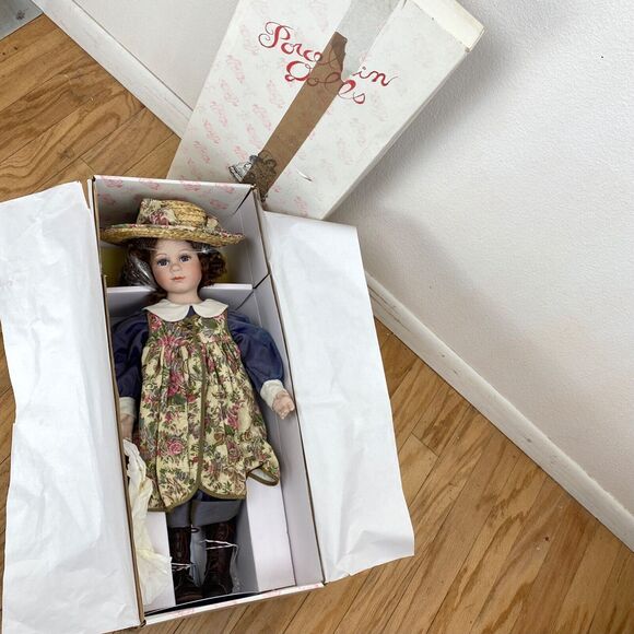 Show Stoppers Florence Maranuk Collection Chelsea Doll Limited Edition 586/1000 - Picture 2 of 9